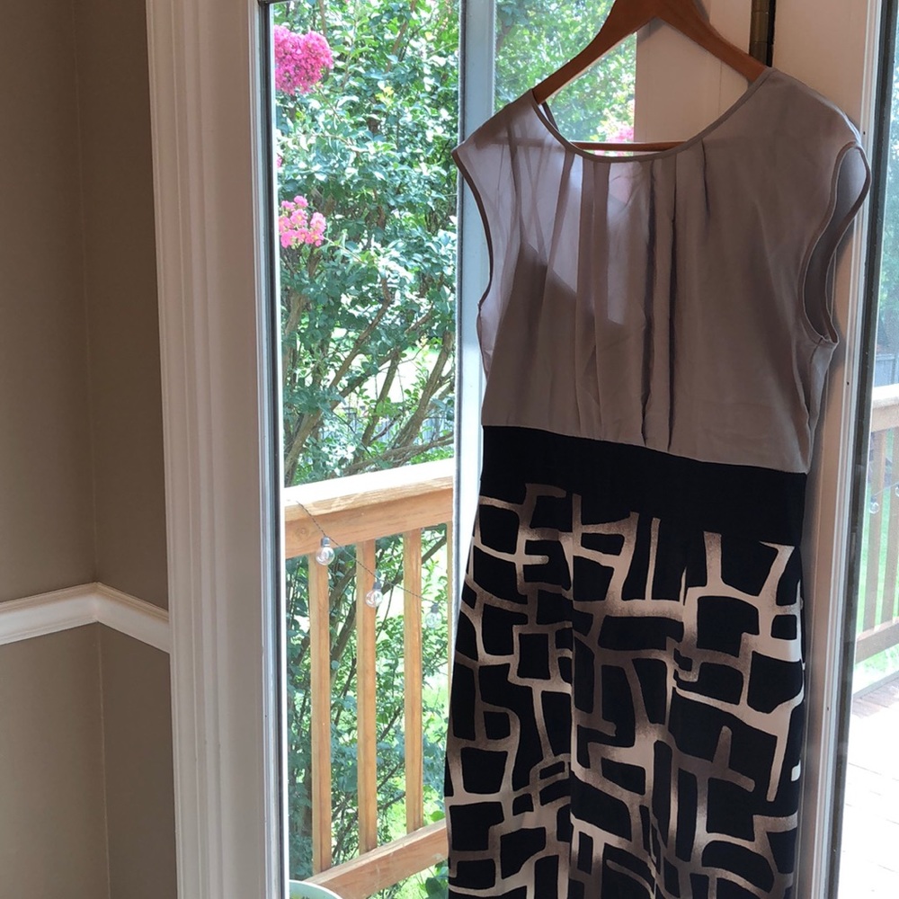 Black and grey patterned (giraffe?) dress